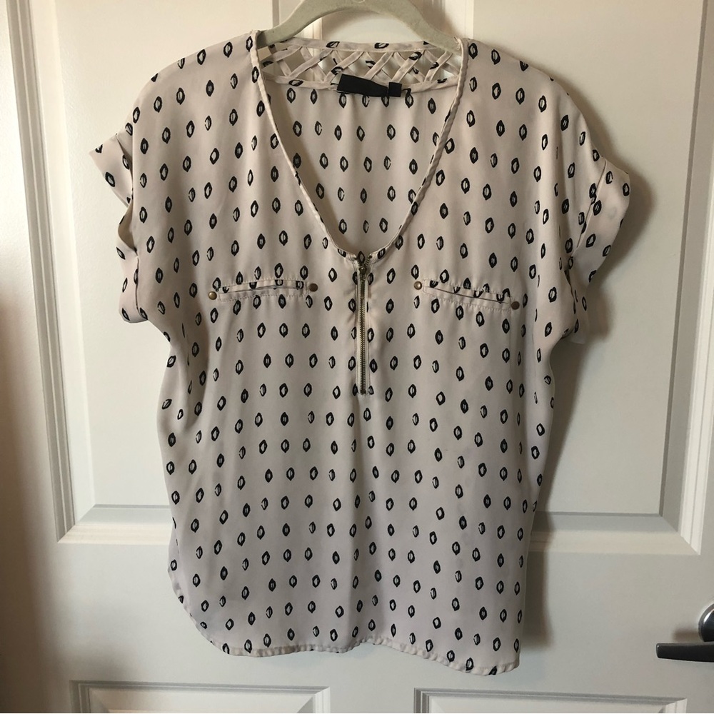 White patterned short sleeve blouse